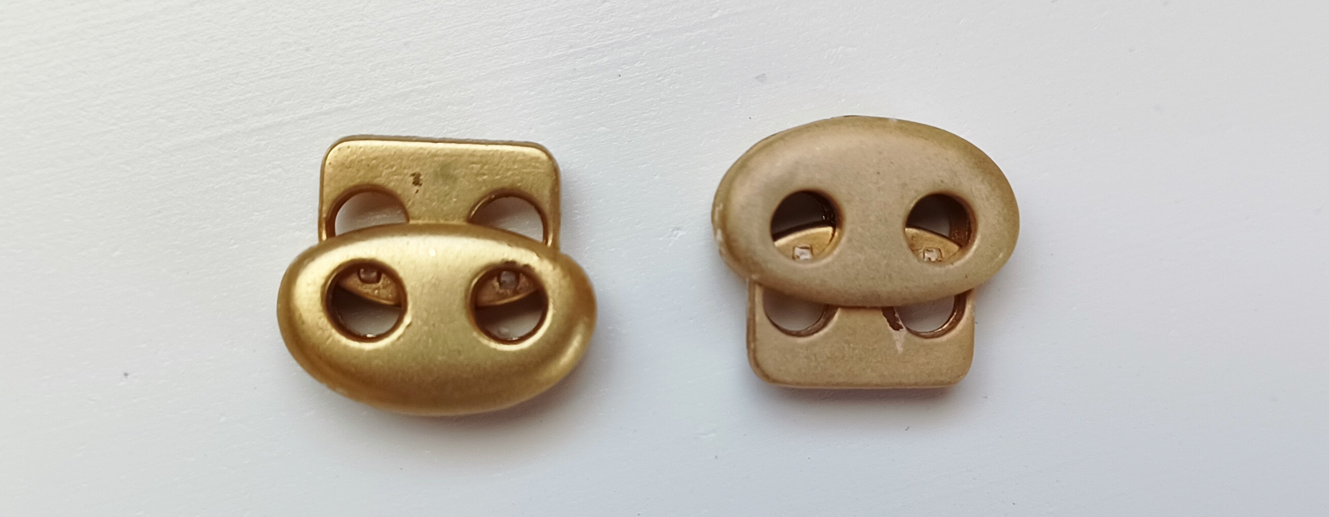 Matte Geneva Gold 11/16" Two Hole Metal Oval Cord Lock