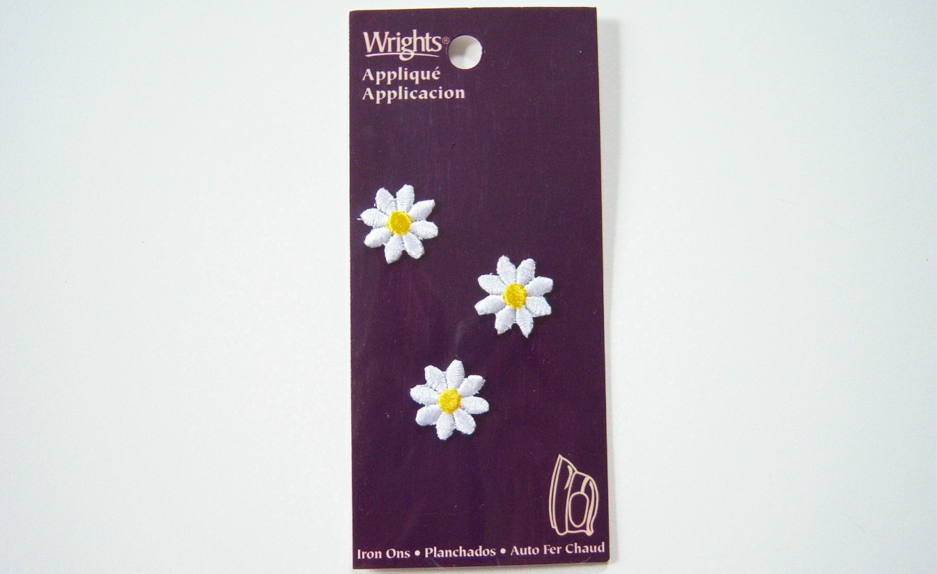 White/Yellow 3 Daisy Appliques