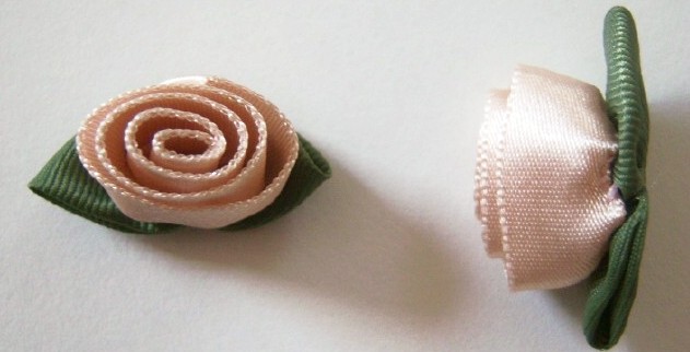 Beige Coil Rose/Moss 1 1/4" Loop