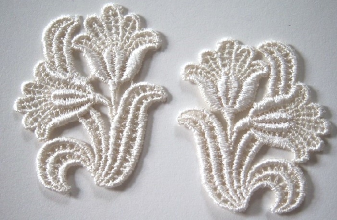 Light Ivory Flowers Venice Lace Pair